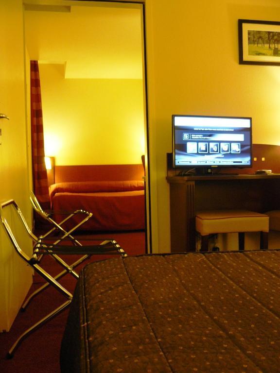 Le Parc Des Fees Hôtel Retaurant & Spa La Bourboule Zimmer foto